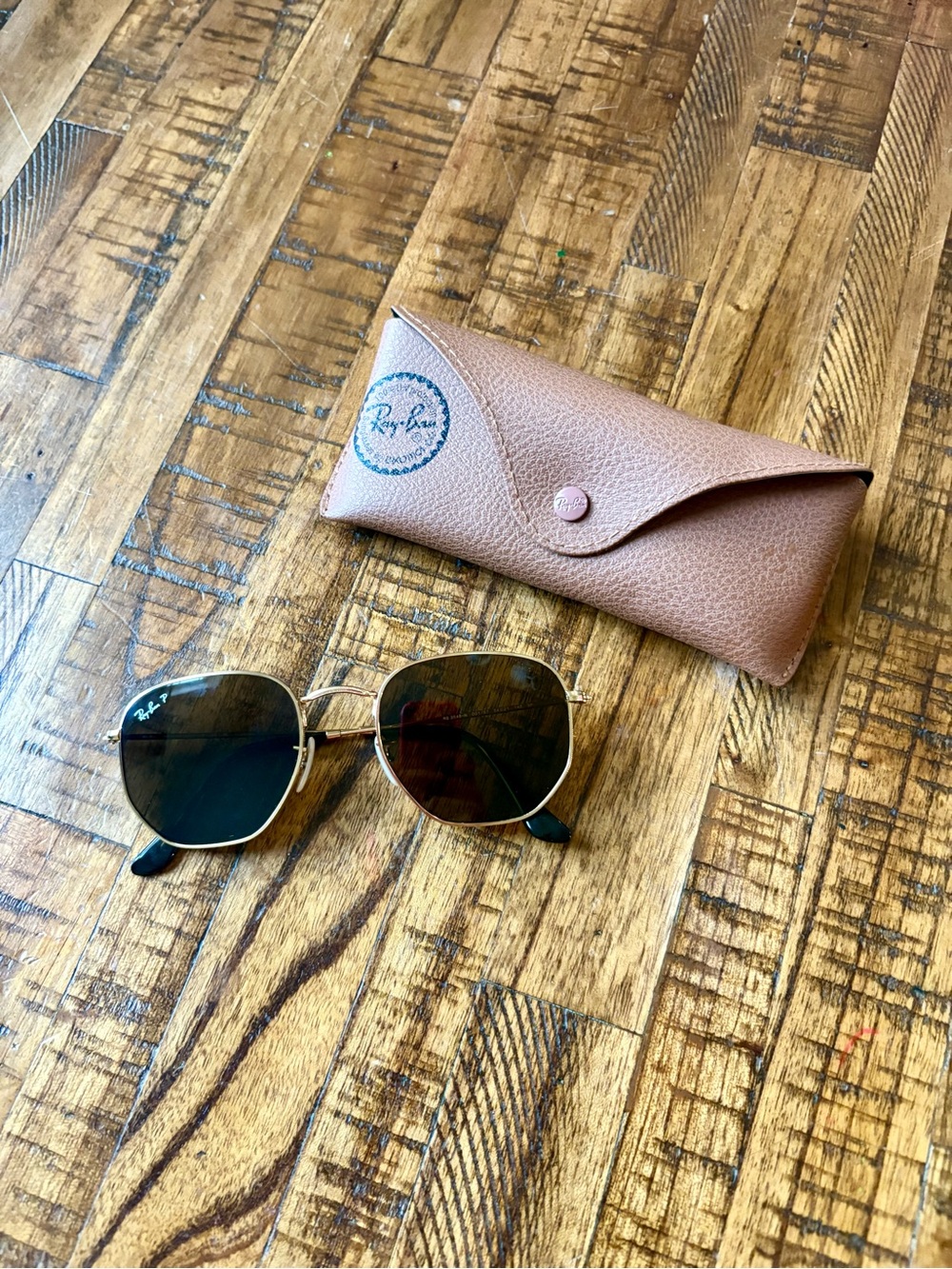 Ray-Ban Hexagonal Sunglasses with Case RB3548